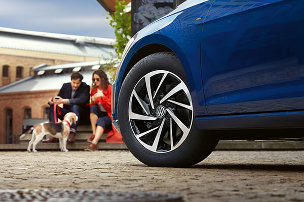 Volkswagen-service-egguisi-ergasias-kai-antallaktikwn-600x400