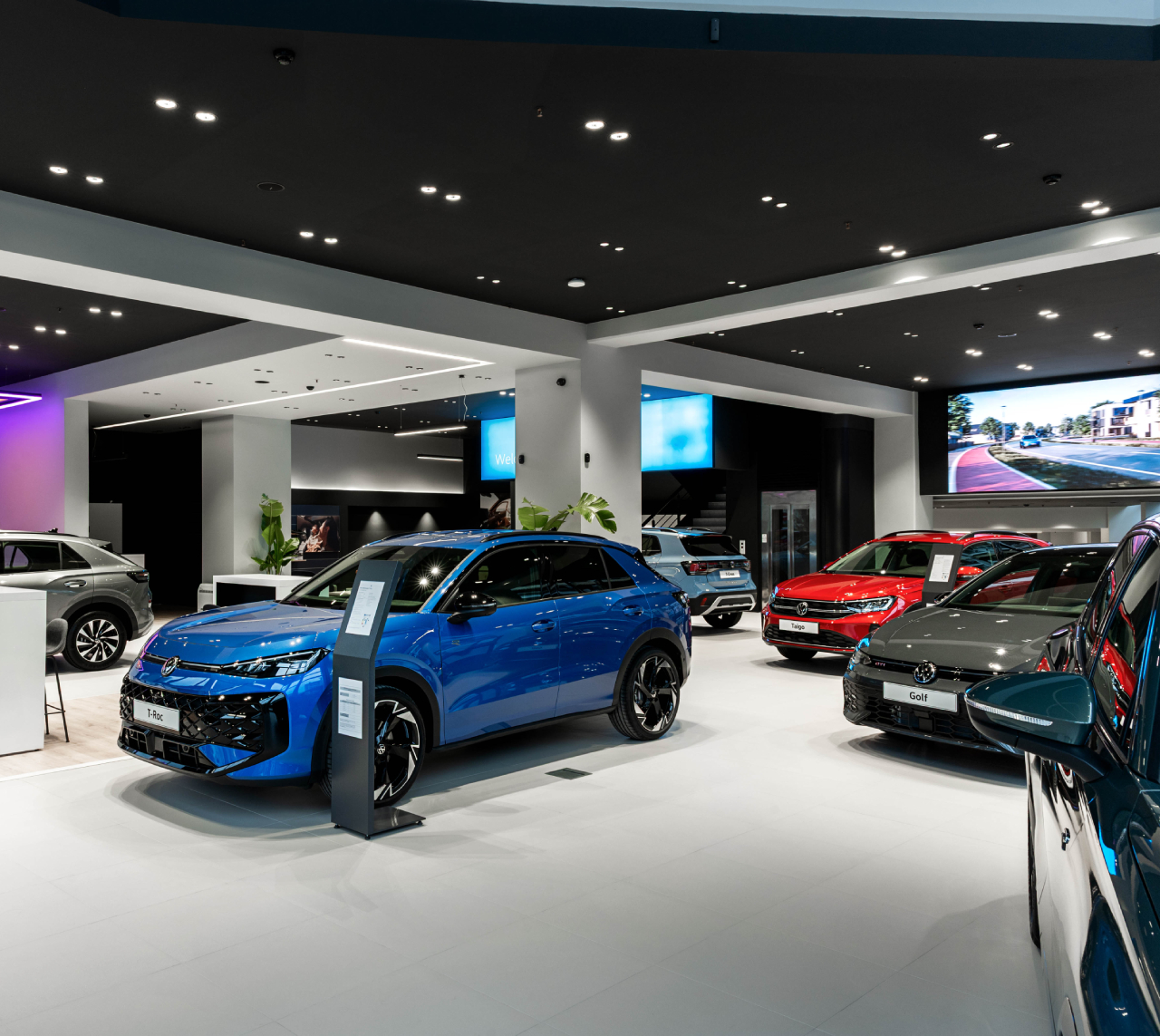VW_Karenta_Mandilas_1280x1143_04